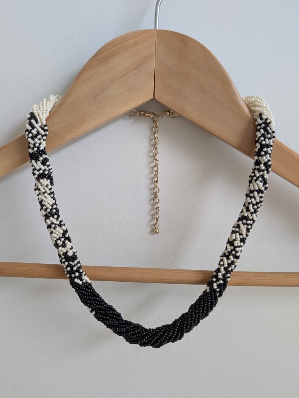 Black And Cream Twisted Rope Short Beaded Necklace